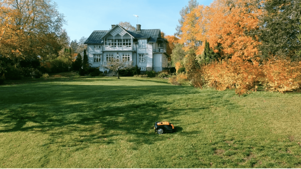 Robotgräsklippare YardForce ECO i Sommen